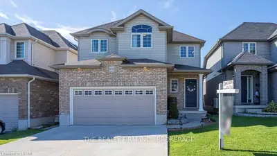 434 Champlain Avenue, Woodstock, On N4v 0b3