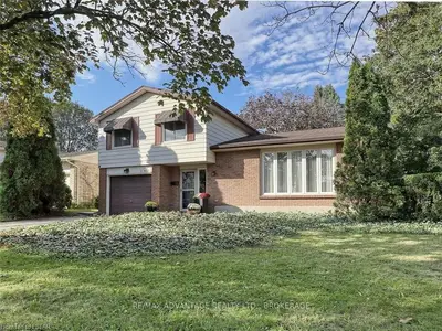 597 STEEPLECHASE Drive, London South, ON N6J 3P2