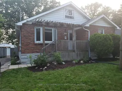 102 ROEHAMPTON Avenue, London East, ON N5V 2A5