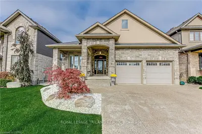 3191 JINNIES Way, London South, ON N6L 0B5
