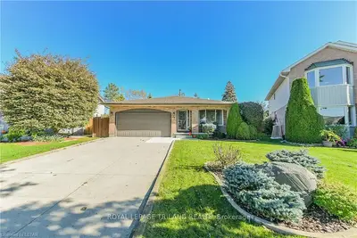 34 SLOANE Crescent, London South, ON N6E 3A5