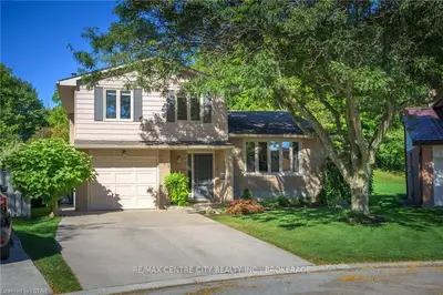 119 MILLERS Court, London South, ON N5Z 4N9