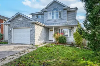 1094 FARNSBOROUGH Crescent, London East, ON N5V 4Y9
