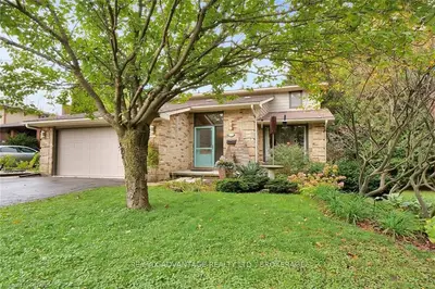 110 COWAN Crescent, London South, ON N6C 2V7