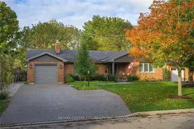 632 SANTA MONICA Road, London North, ON N6H 3W1
