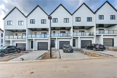 1991 UPPERPOINT Gate, London South, ON N6K 0J9