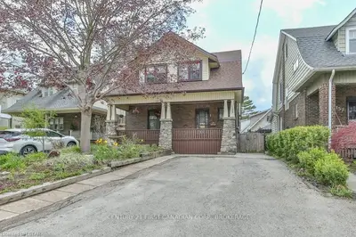 153 Frances Street A, Ingersoll, On N5c 2h4