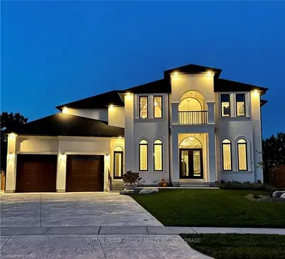 680 HICKORYSTICK, London North, ON N6G 0M9