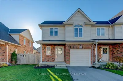933 SILVERFOX Crescent, London North, ON N6G 0N5