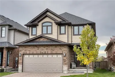 2075 CHERRYWOOD Trail, London North, ON N6H 0C8