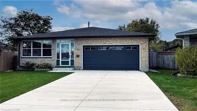 19 KORU Court, London South, ON N6E 3H9