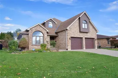 62 PIEDMONT Crescent, London South, ON N6J 4H4