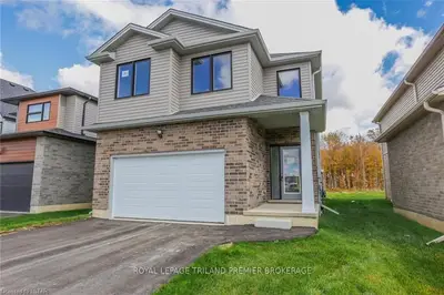 1817 APPLEROCK Avenue, London North, ON N6G 2S7