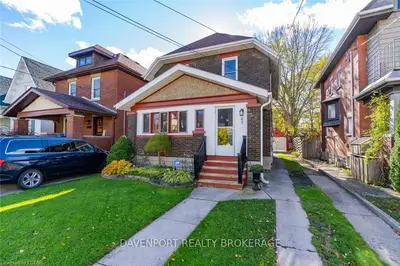 38 EVERGREEN Avenue, London South, ON N6J 1A5