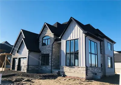 4037 WINTERBERRY Drive, London South, ON N6P 0H5