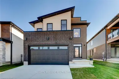 1652 Applerock Avenue, London North, ON N6G 5B6