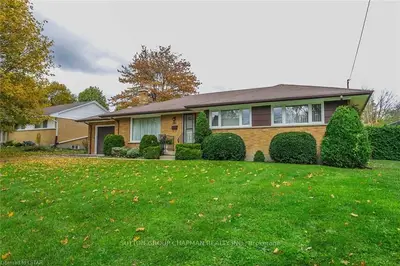 266 DEER PARK Circle, London North, ON N6H 3C1