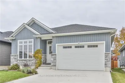 11 Anne Street, Aylmer, On N5h 0a8