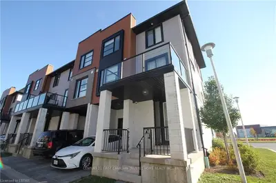 901 SARNIA Road, London North, ON N6H 0J7