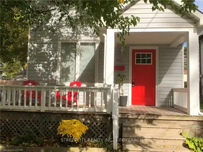 440 WELLINGTON Street, Sarnia, ON N7T 1H8