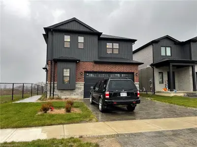 309 MIDDLETON Avenue, London South, ON N6L 0G1