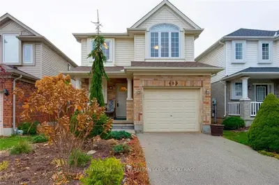 685 OAKCROSSING Road, London North, ON N6H 5V7