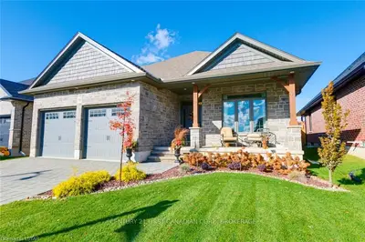 38 ELWOOD Street, Strathroy-Caradoc, ON N7G 0G5