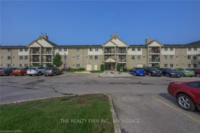 733 Deveron Crescent 308, London South, ON N5Z 4X7