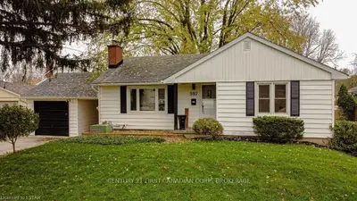 597 MAPLEDALE Avenue, London North, ON N5X 1H3