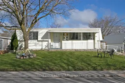 48 PEBBLE BEACH Parkway, South Huron, ON N0M 1T0