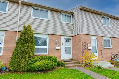 210 CARLYLE Drive 24, London East, ON N5V 3M9