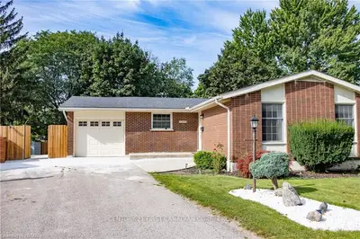 1066 WEMBLEY Road, London North, ON N5X 4K1