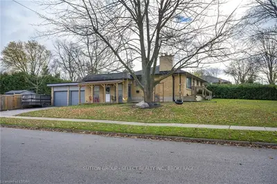 593 SALWAY Street, London North, ON N6H 3P9