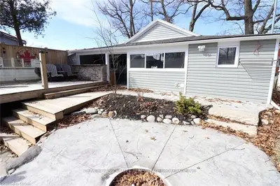 1 ELMWOOD Avenue, Lambton Shores, ON N0M 1T0