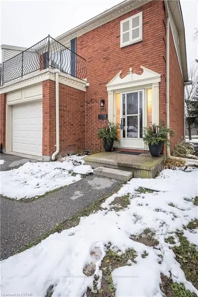332 WILKINS Street, London South, ON N6C 5B2