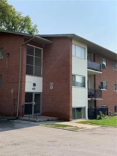 1172 Hamilton Road 301, London East, ON N5W 1A9