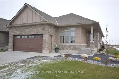113 LENEVE Street, Lambton Shores, ON N0N 1J0