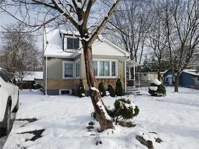 46 CLEMENS Street, London East, ON N5Y 1H6