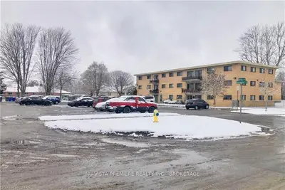 1830 DUMONT Street 310, London East, ON N5W 2S1