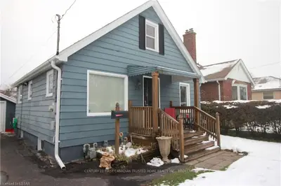 23 LYMAN Street, London East, ON N5Y 1M5