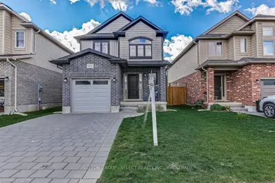 1202 SANDBAR Street, London North, ON N6G 0G6