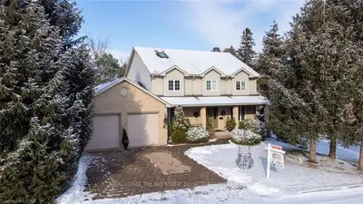 535 CRESTWOOD Drive, London South, ON N6K 1Y1