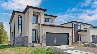 1779 Applerock Avenue, London North, On N6g 0w1