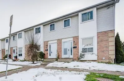110 DEVERON Crescent 52, London South, ON N5Z 4W7
