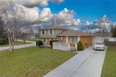 31 PALACE Street, Lambton Shores, ON N0N 1J0