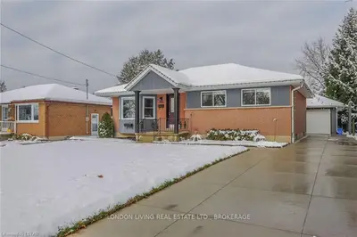 1810 WHITEHALL Drive, London East, ON N5W 1Z3