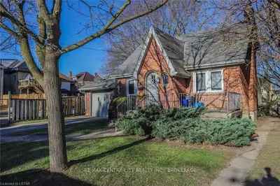 126 JOHN Street, London East, ON N6A 1N8
