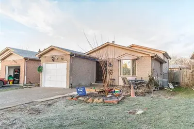 1634 JALNA Boulevard, London South, ON N6E 3K7