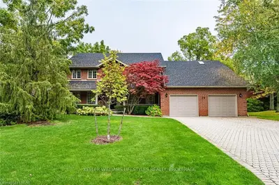 79 HIGHLAND WOODS Court, London South, ON N6C 5X2