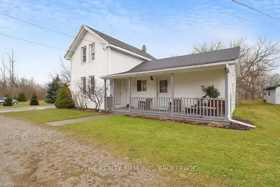 12 EUREKA Street, Lambton Shores, ON N0N 1J0